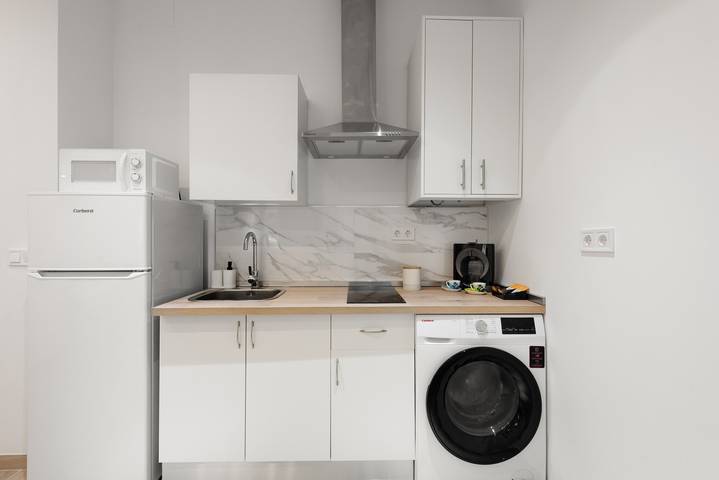 Apartamento entero, Apartamento 'Los Mellis' con Wi-Fi y aire acondicionado in Cruz de Humilladero, Málaga