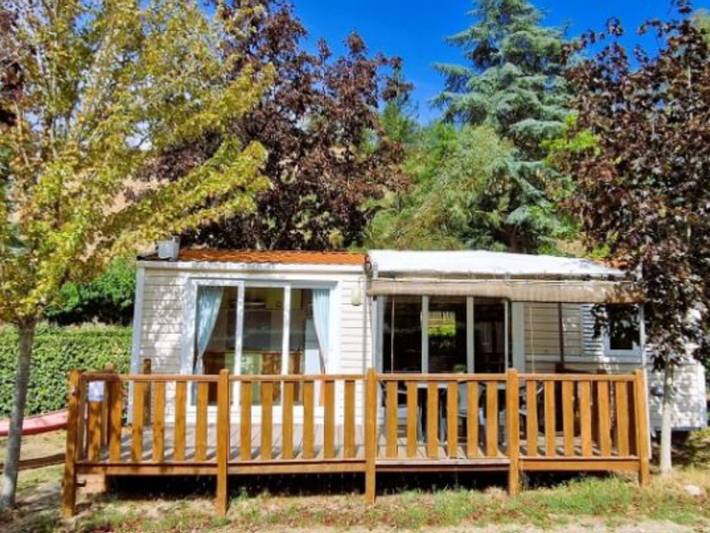 Chalet pour 4 personnes, avec piscine et terrasse