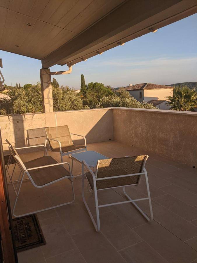 Casa de vacaciones para 4 personas, con terraza además de jardín y vistas - 1