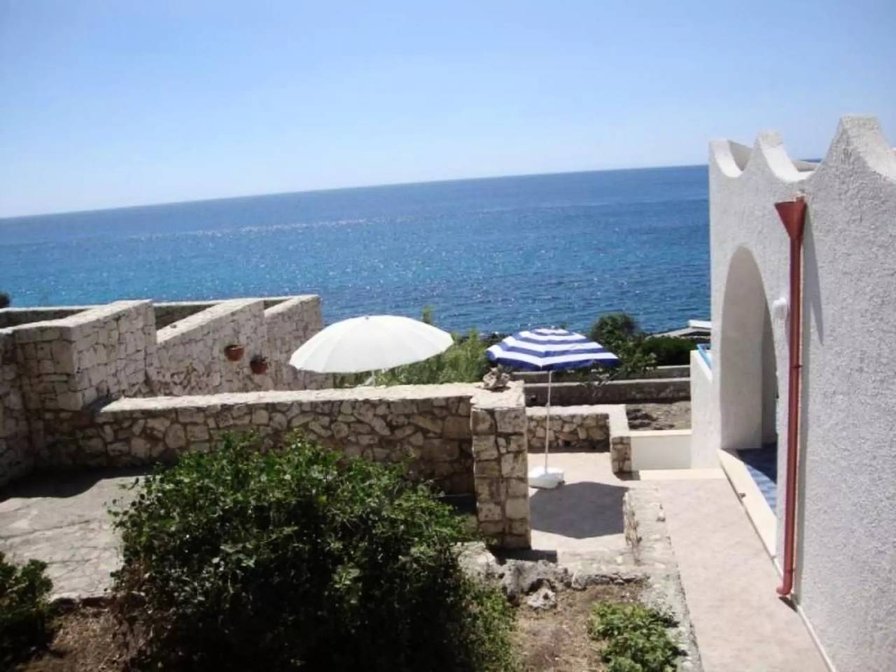 6 personas in Castro (Lecce), Provincia de Lecce