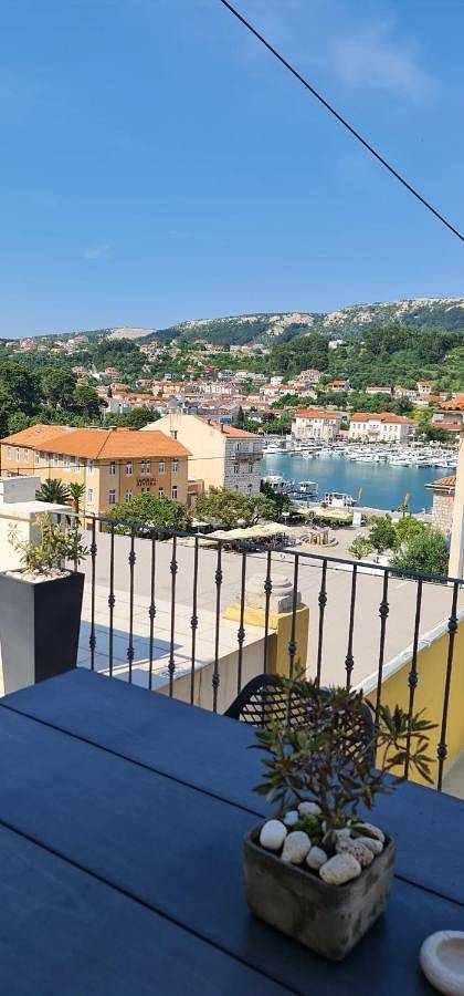 Ferienhaus für 6 Personen, mit Balkon und Terrasse sowie Ausblick in Rab Stadt - 3
