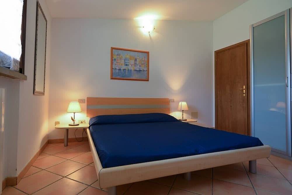 Ganze Wohnung, Unabhängige Wohnung im Erdgeschoss mit Garten, Parkplatz mit Meerblick, 4 Personen in Casale Marittimo, Etruskische Küste