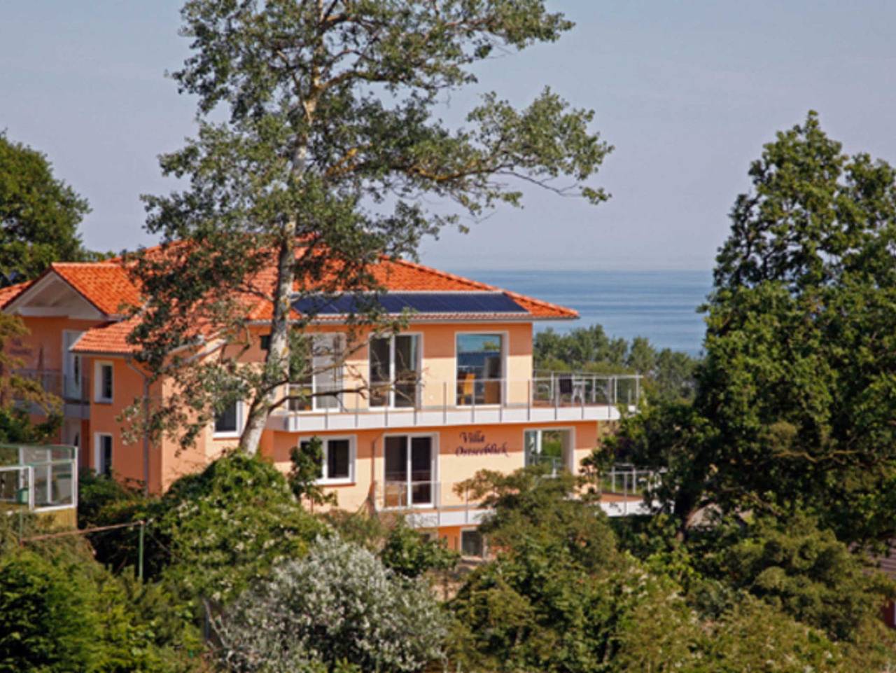 Ganze Ferienwohnung, Villa Ostseeblick 5* mit Meer- und Boddenblick in Göhren, Rügen