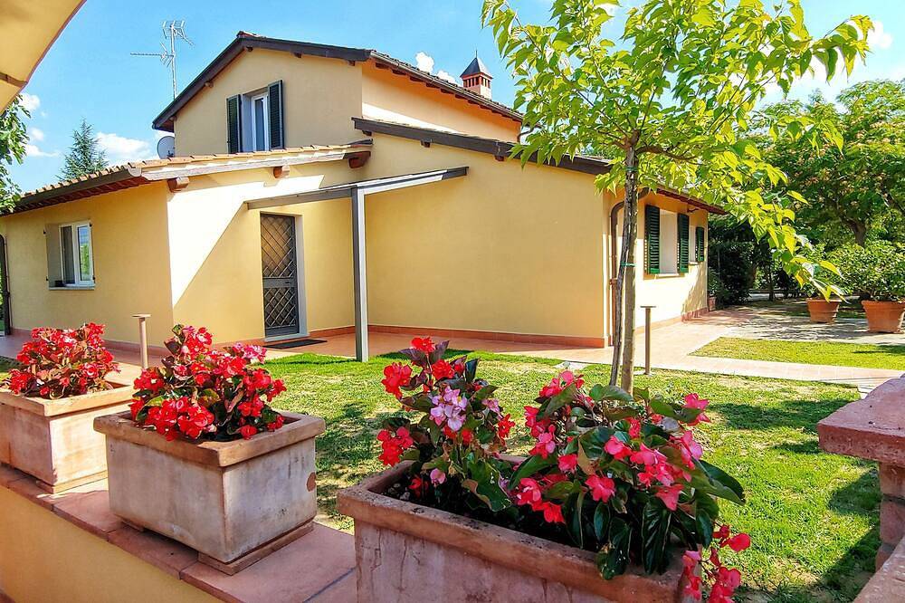 Villa mit Pool - 3 Schlafzimmer mit eigenem Bad in Rignano sull'Arno, Valdarno