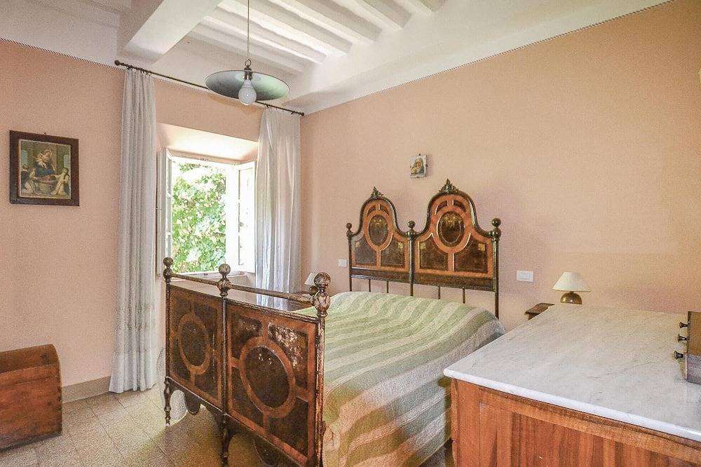 Awesome home in Cortona Ar in Cortona, Arezzo Province