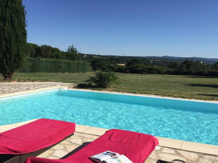 Location de vacances pour 6 personnes, avec terrasse et piscine à Barjac - 2