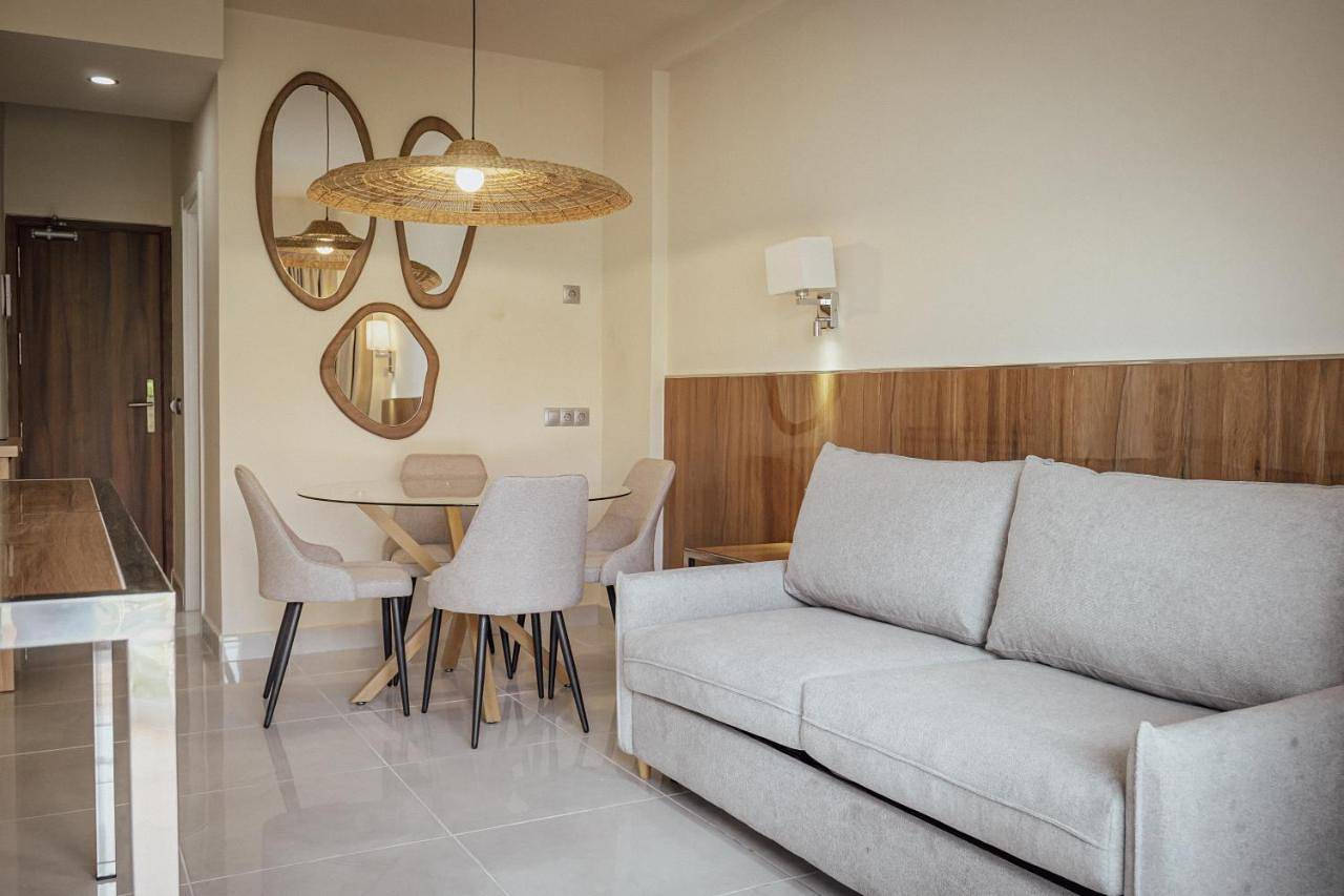Double Room with Private Bathroom in Torremolinos Centre, Torremolinos