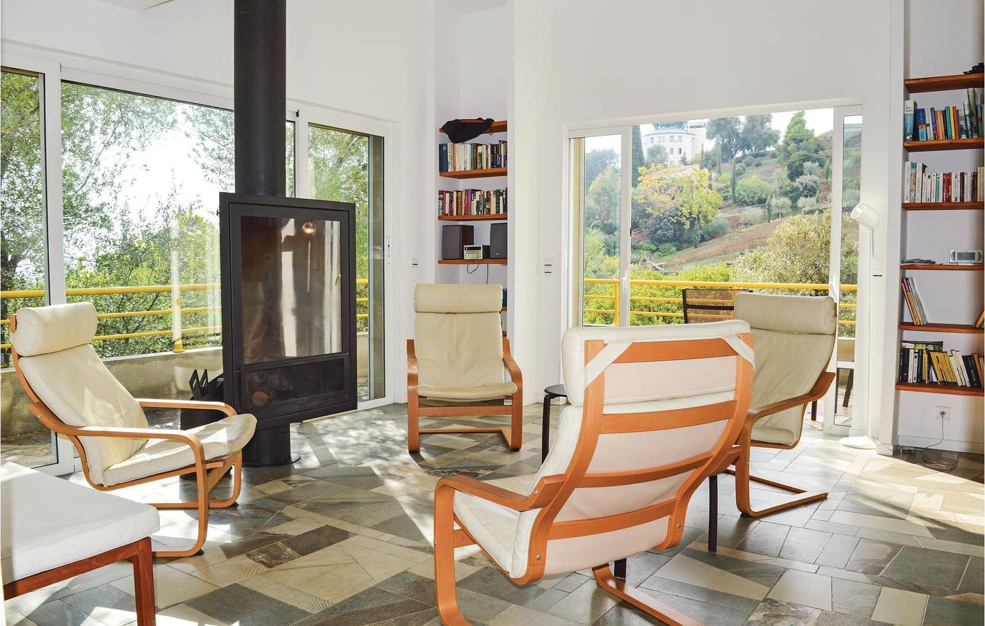 Appartement confortable avec terrasse, WiFi et parking - 1,5 km de la plage Nude in San-Giuliano, Région de Corte