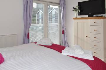 Cottage for 6 People in Plymouth, South West England, Photo 2