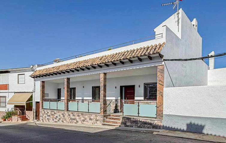 Casa de vacaciones para 11 personas, con terraza y piscina - 1