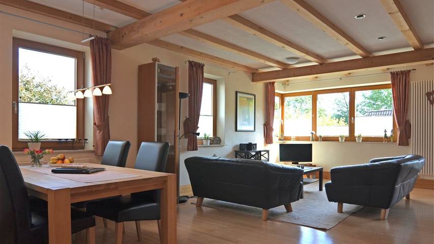 Ferienwohnung für 4 Personen, mit Pool und Garten sowie Terrasse in Eslohe