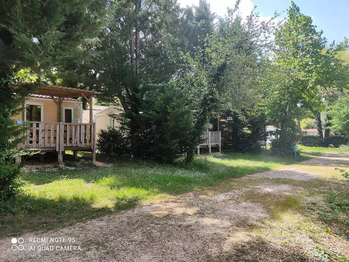 Mobil home pour 4 personnes, avec piscine et terrasse, animaux acceptés - 1