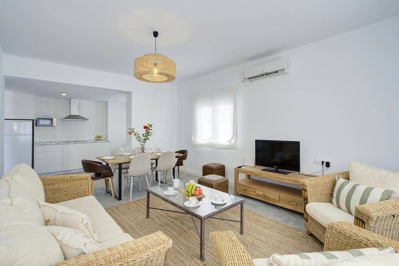Four-Bedroom House in Calahonda, Motril