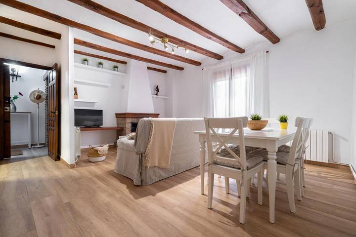 Apartamento para 6 personas, con Balcón además de Terraza y Vistas en Rubielos de Mora