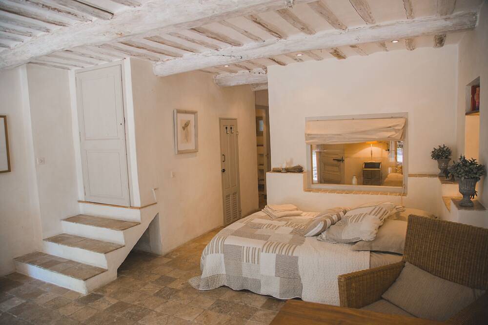 Apartamento entero, Nostradamus, Mas Dagan romantic apartment for 4 people in Saint-Rémy-de-Provence, Region de Arles