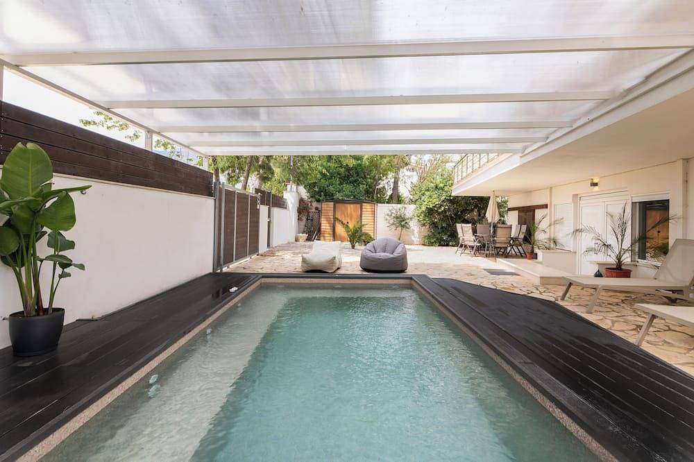 Rafia Loft Loutraki: Heated Pool, Billiard I Beach in Loutraki-Perachora, Korinthia