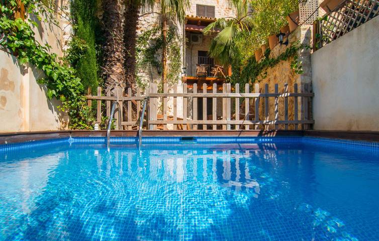 Moderno Apartamento con Piscina, Terraza y WiFi en Capdepera in Capdepera, Mallorca Este