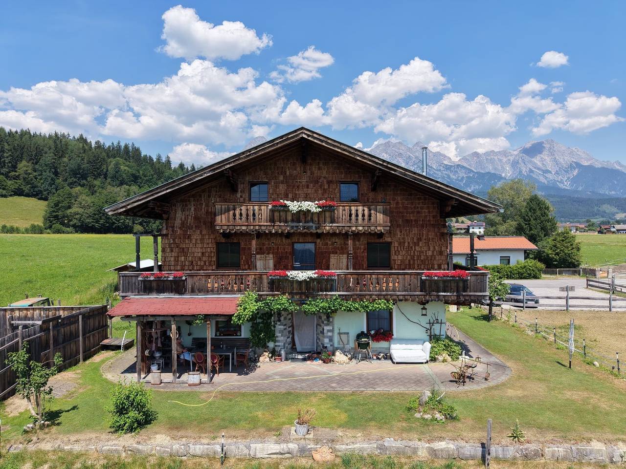Ganze Wohnung, Ferienwohnung am Bauernhof mit Außenwhirlpool in Saalfelden am Steinernen Meer, Pinzgau