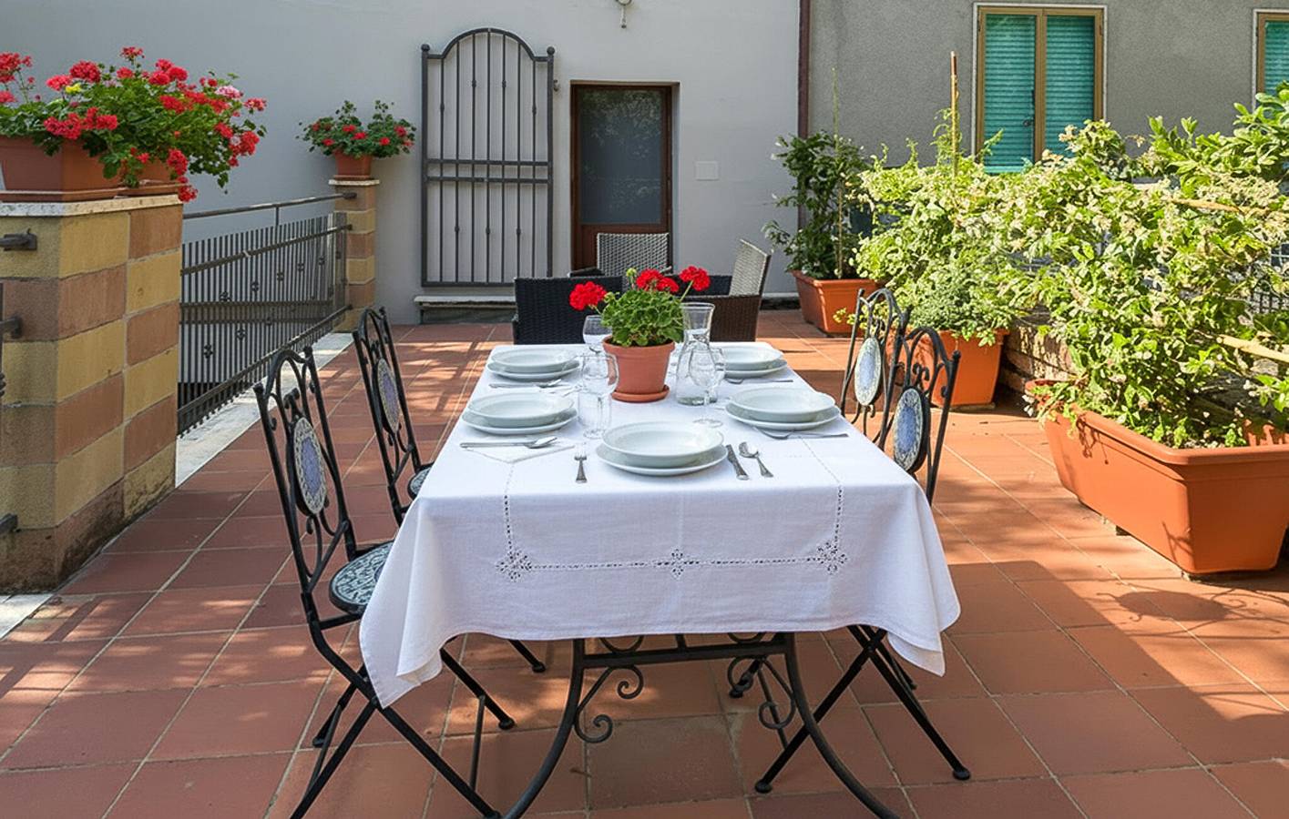 Appartamento intero, Moderno appartamento in giardino con AC, TV, parcheggio e WiFi - Vicino a ristoranti e fiume in Chianciano Terme, Siena e dintorni