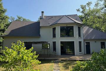 Gîte pour 15 personnes, avec jardin, animaux acceptés à Donnery