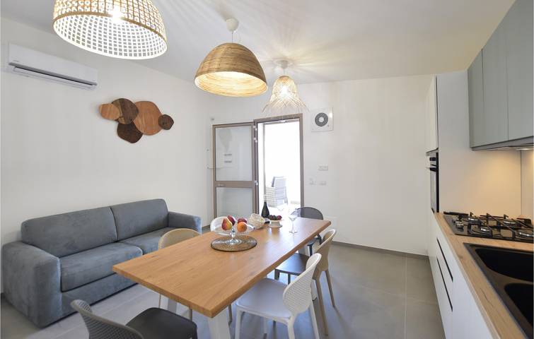 Location de vacances pour 5 personnes, avec terrasse ainsi que jardin et piscine à Marzamemi - 3