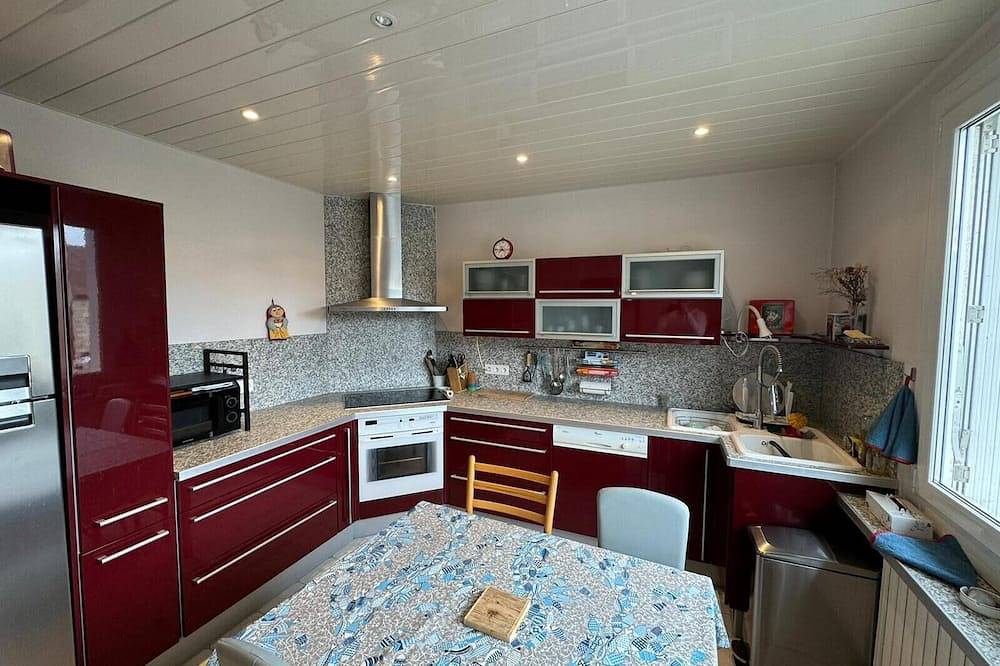 Norman house facing the sea in Villerville, Lisieux region