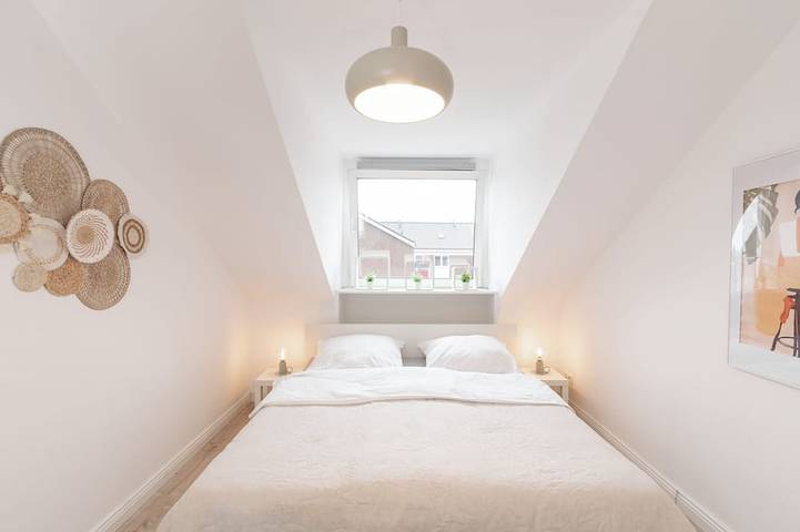 Ganze Wohnung, Mc’Maggies Atelier – stilvolle Ferienwohnung mit Whirlpool bei Düsseldorf in Meerbusch, Rhein-Kreis Neuss