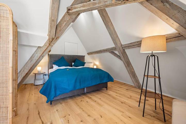 Ferienwohnung für 8 Personen, mit Balkon und Terrasse sowie Ausblick in Grünstadt