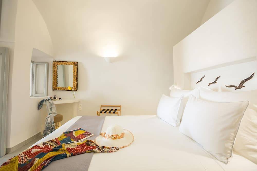 \"Ethereum Luxury Cave\" private Jacuzzi-Villa in Imerovigli in Firostefani, Imerovigli