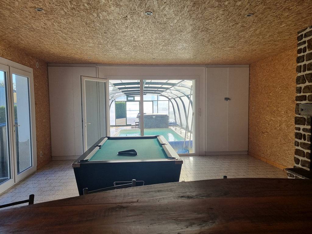 La Petière du Bas in Mont-Saint-Jean, Parc naturel régional Normandie-Maine