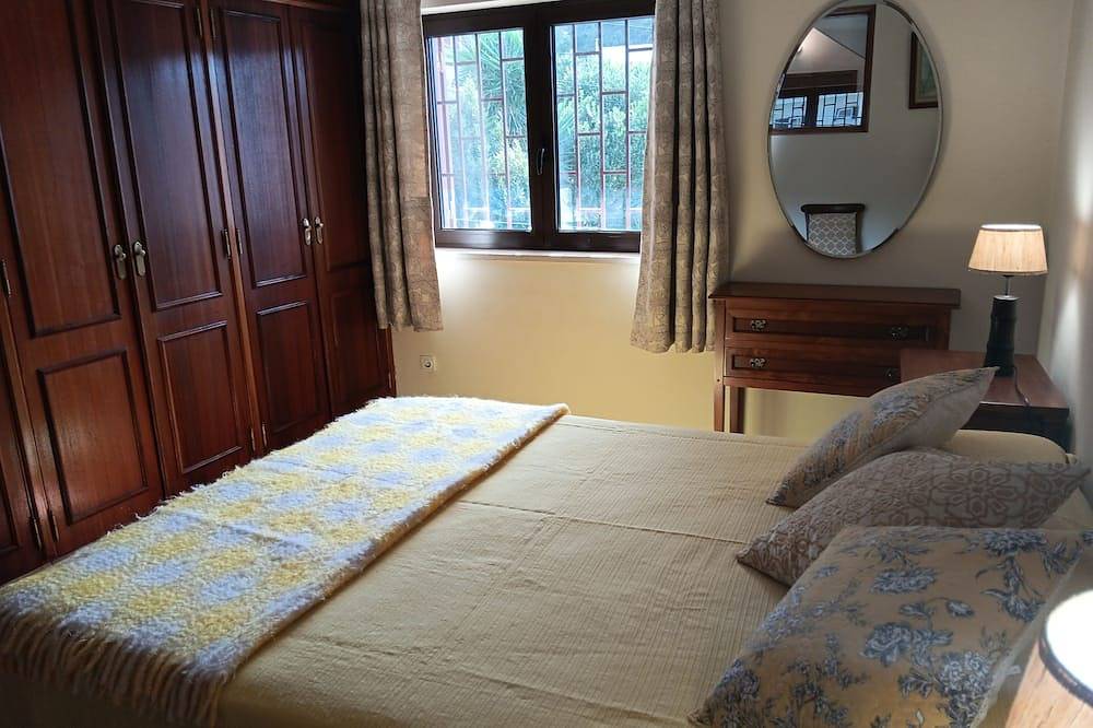 Casa en zona tranquila, de viviendas. Pero cerca del centro. in Sintra, Costa de Lisboa