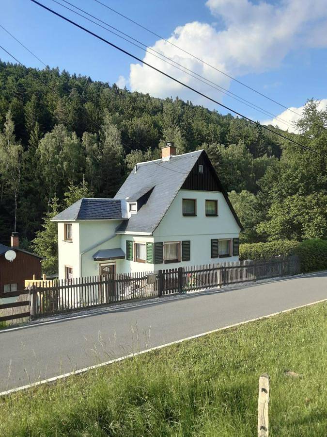 Ferienhaus für 3 Personen, mit Terrasse und Garten sowie Ausblick