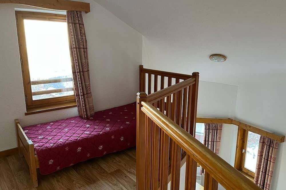 Ganze Wohnung, Latania Courcheval Panoramablick Schlaf 8 Ski In / Out 2 Br + Mezanine 2 Bath Saun in La Tania, La Perrière