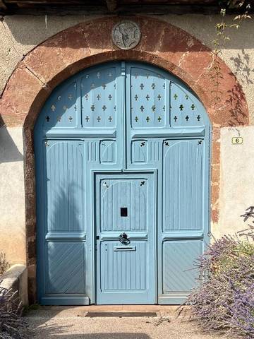 Chambre d’hôte pour 2 personnes, avec terrasse ainsi que vue et jardin dans Chabrignac
