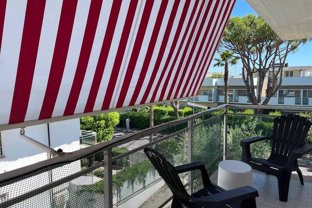 Entire apartment, Located in the heart of Terracina, just 150 meters from the beach in Terracina, Agro Pontino