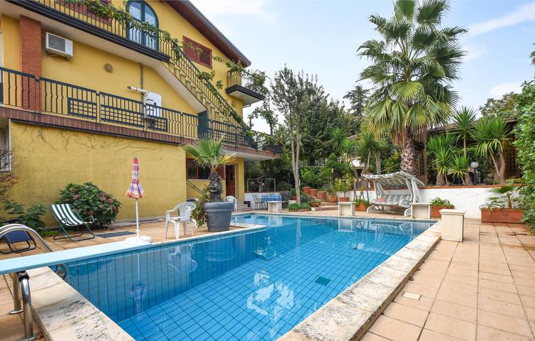 Appartamento per 5 persone, con giardino e piscina nonché terrazza a Trecastagni
