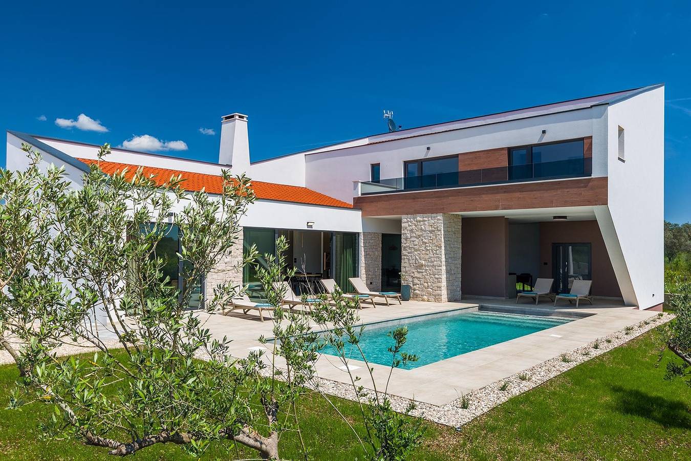 Villa Chiavalon – Elegante Oase mit atemberaubendem Meerblick in Vodnjan, Grad Vodnjan