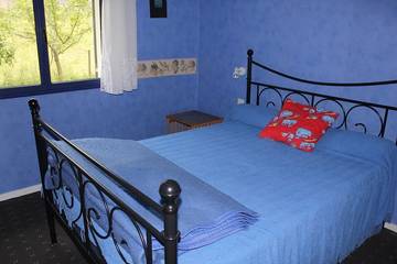 Gîte pour 12 Personnes dans Chambon-sur-Lac, Région de Besse-et-Saint-Anastaise, Photo 4