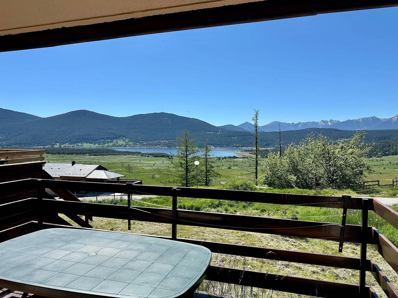 Entire apartment, Duplex T4 Apartment 60sqm, 6 Pers, Lake & Mountain View in Les Angles, Parc naturel régional des Pyrénées catalanes