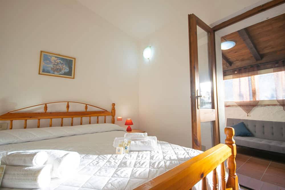 Appartamento intero, San Giovanni 1 - Due Camere da Letto Appartamento, Ospiti Massimo 4 in Posada, Provincia di Nuoro