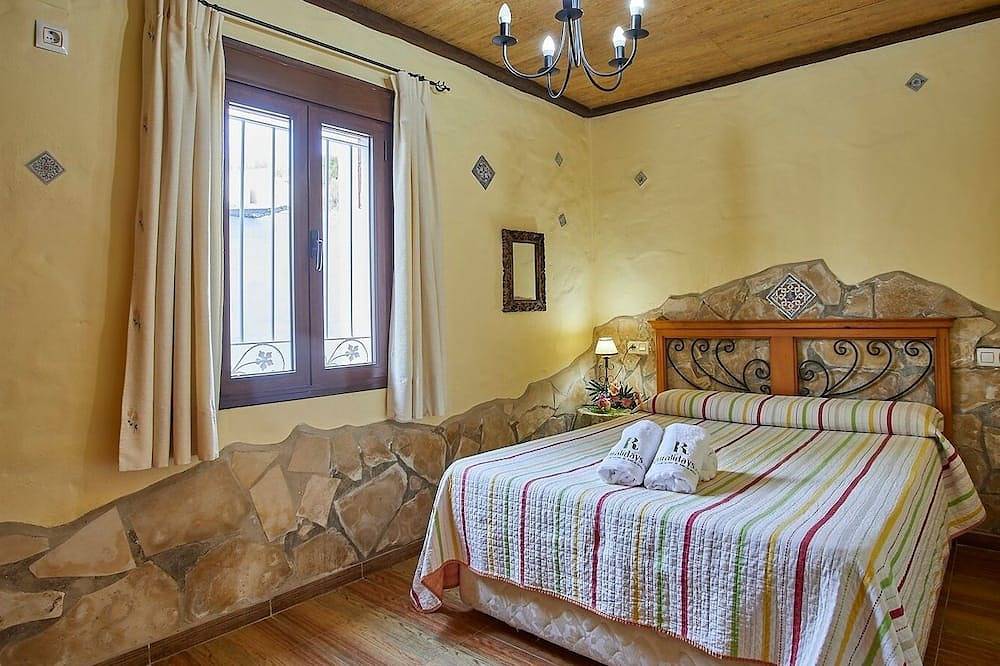 Casa Los Olivos Prado del Rey by Ruralidays in Prado del Rey, Pueblos Blancos