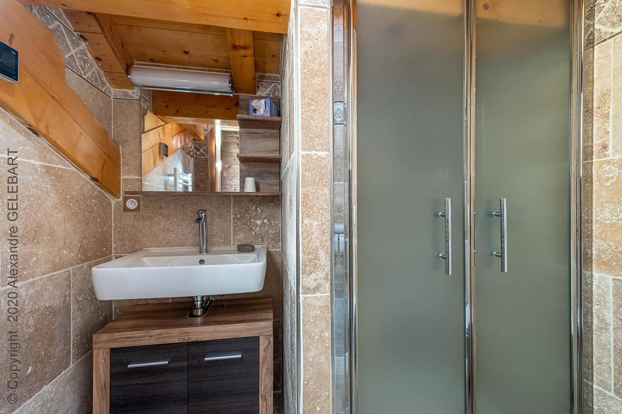 Double Room with Private Bathroom in Mieussy, Région de Bonneville