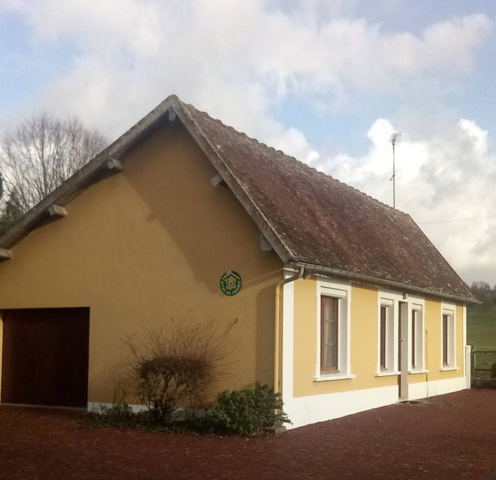 Gîte pour 4 personnes, avec jardin et terrasse, animaux acceptés à Neauphe-sur-Dive