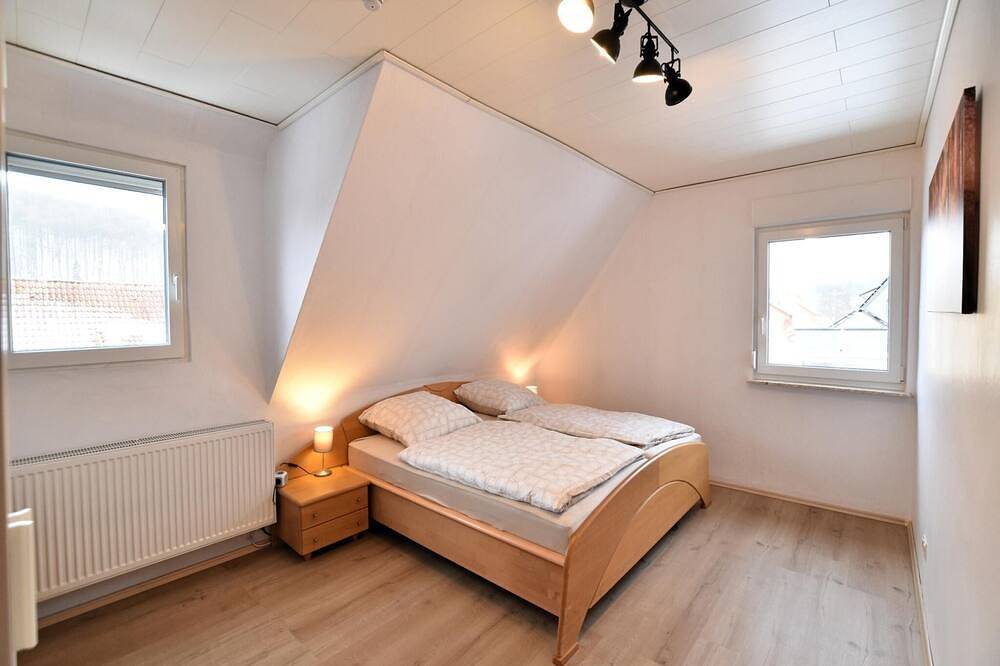 Apartamento inteiro, Holiday apartment with balcony in Weserbergland in Emmerthal, Weser Hills