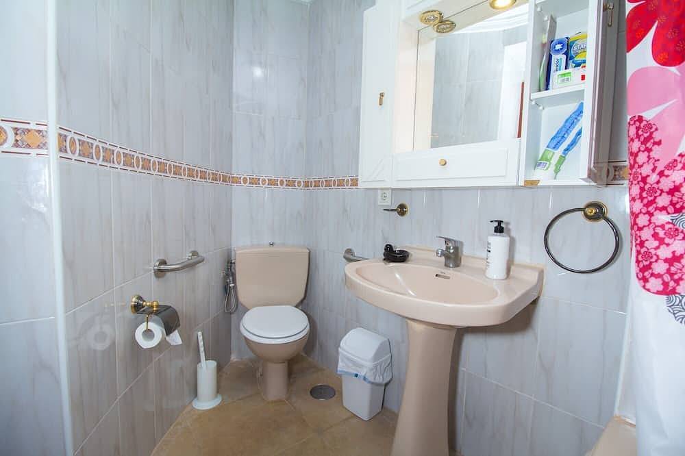 Special Offer ! House with garden, 500 meters beach, 4 km Alicante capital in El Barrio, Alicante