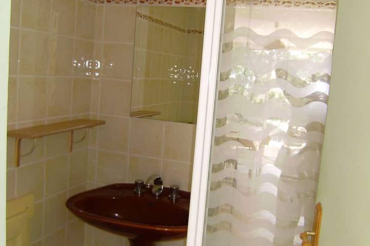 Gîte pour 4 personnes, avec jardin à Labeaume - 2