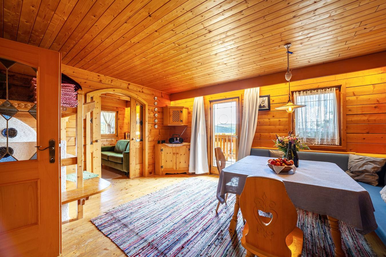 Ferienhaus 'Byveronika' auf Meran 2000, mit Bergblick, privater Terrasse und Wlan in Hafling, Sarntaler Alpen