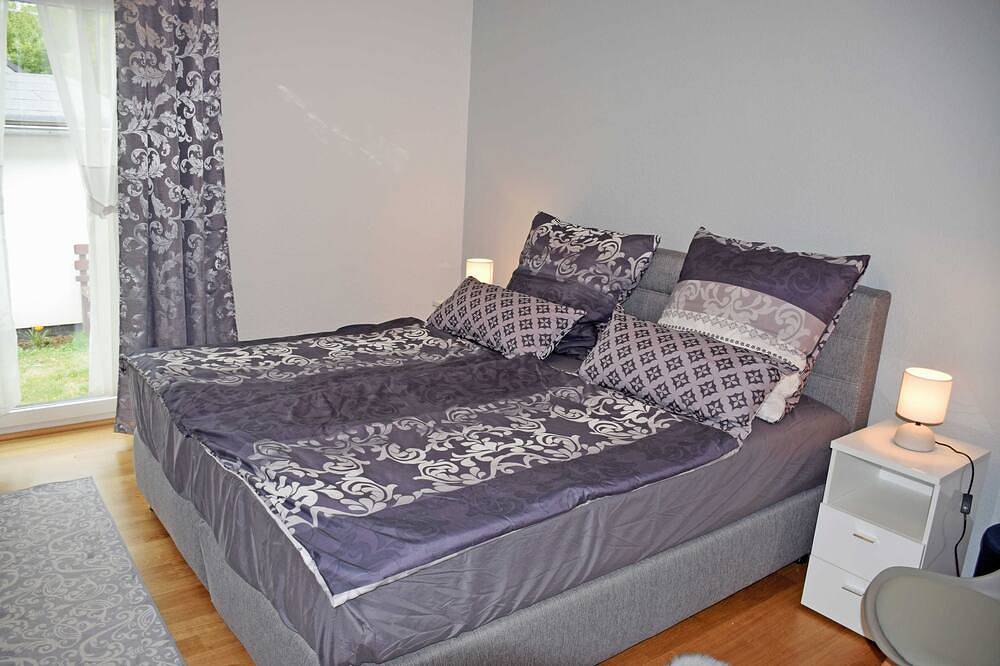 Ganze Wohnung, ***Ferienhaus Naturidyll mit großem Garten*** in Sundhagen, Stralsund Umland