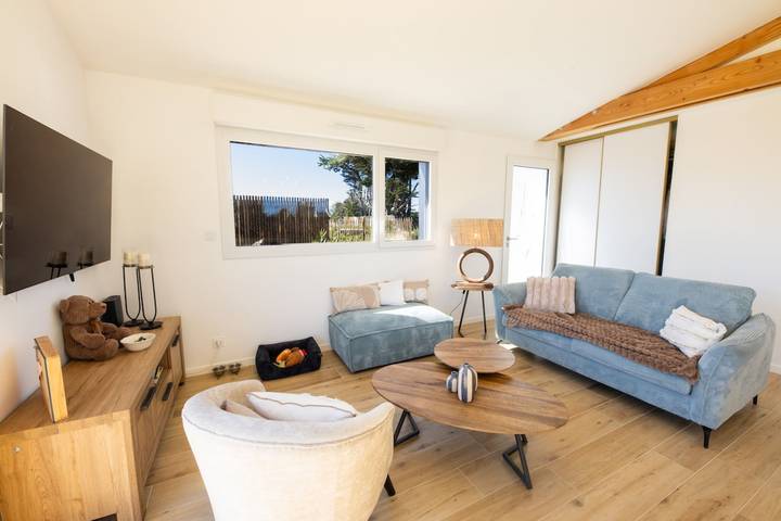 Location de vacances pour 6 personnes, avec terrasse et jardin dans Plage Du Petit Rohu Saint Pierre Quiberon - 4