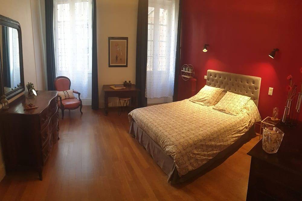 Appartement entier, Appartement 90m2+Parking au pied de la Cathédrale in Albi, Région d'Albi